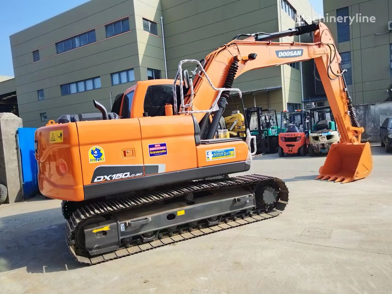 Doosan DX150 Tracked Excavator For Sale China Shanghai FF36832