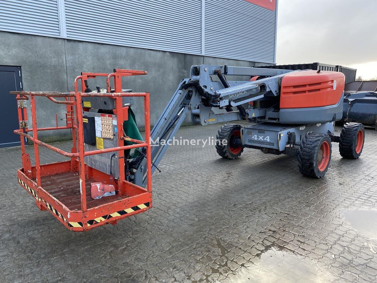 Skyjack SJ46AJ articulated boom lift for sale Denmark Skive, UP37267