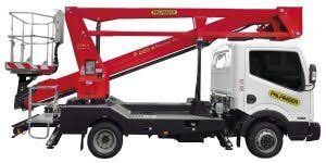 NISSAN NT 400 bucket truck