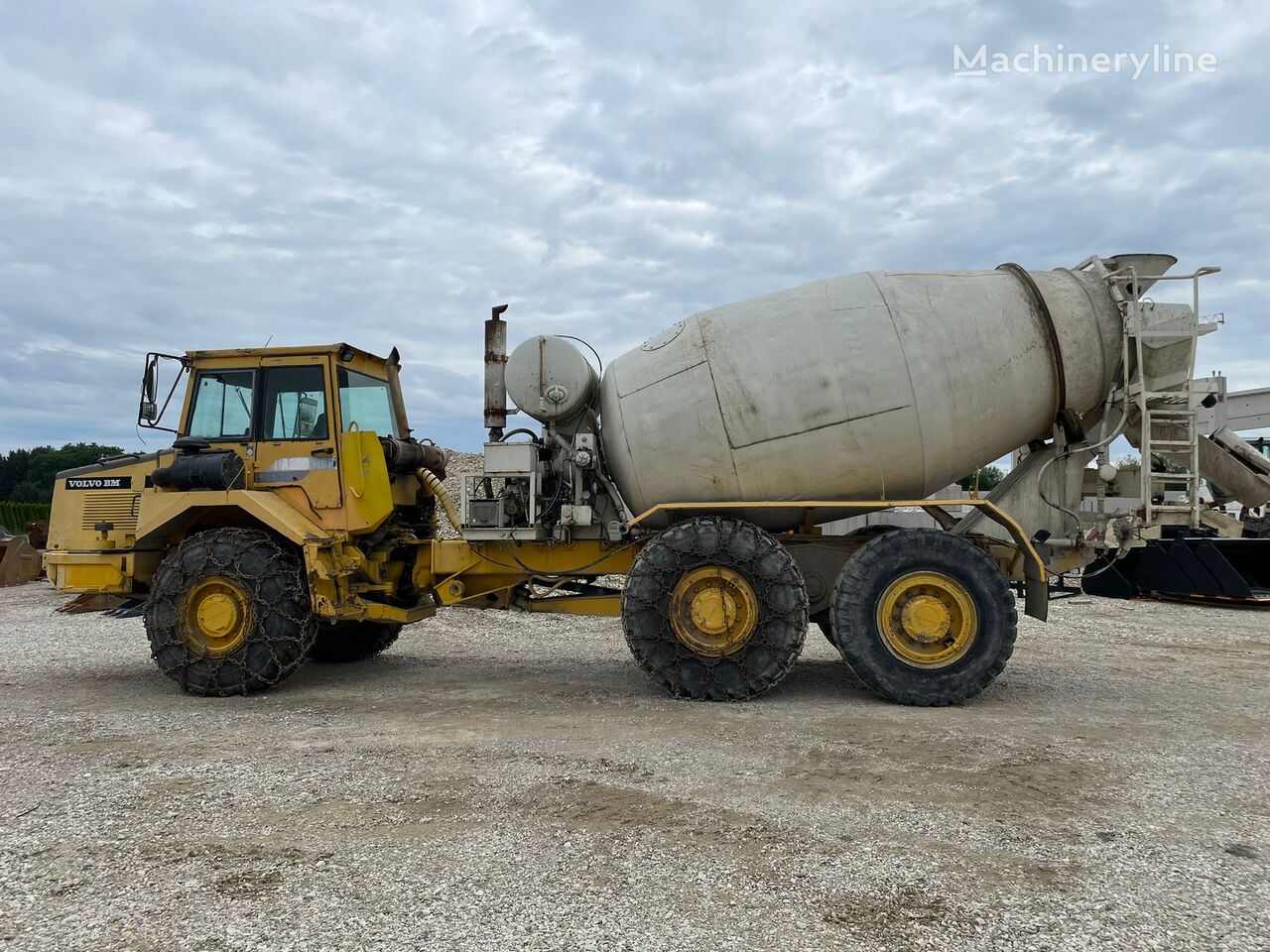 IMER Group on chassis VOLVO A25C Mixer concrete mixer truck for sale