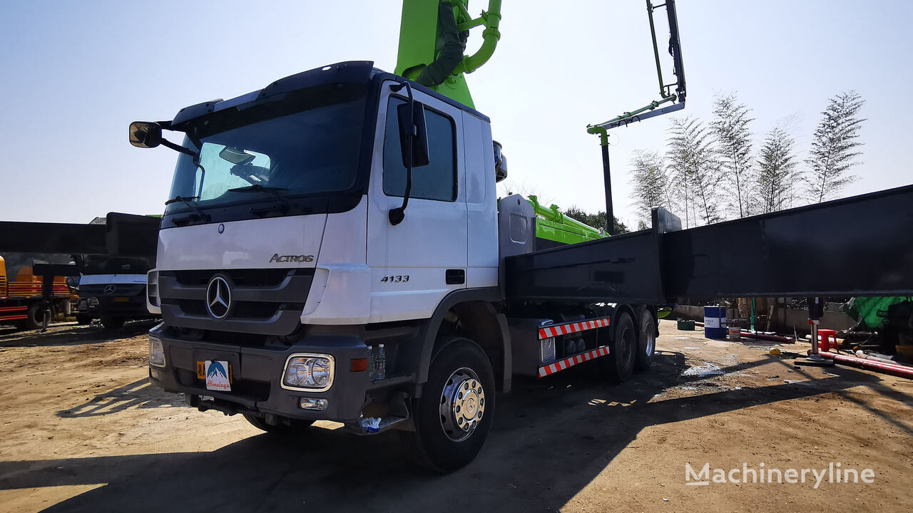 Zoomlion 47X-5RZ on chassis Mercedes-Benz Actros 3341  concrete pump