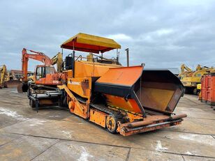 Dynapac F25 CR crawler asphalt paver