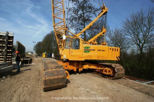 DEMAG CC-300 crawler crane