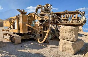 CATERPILLAR 225B drilling rig