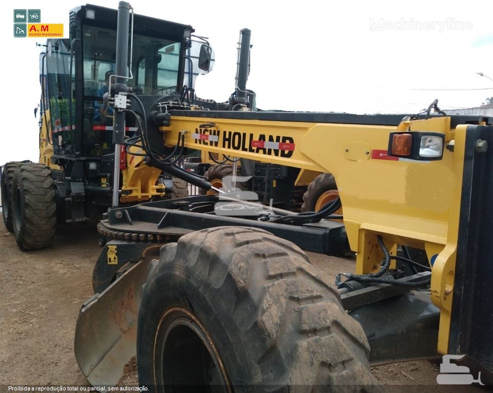 New Holland RG170B grader