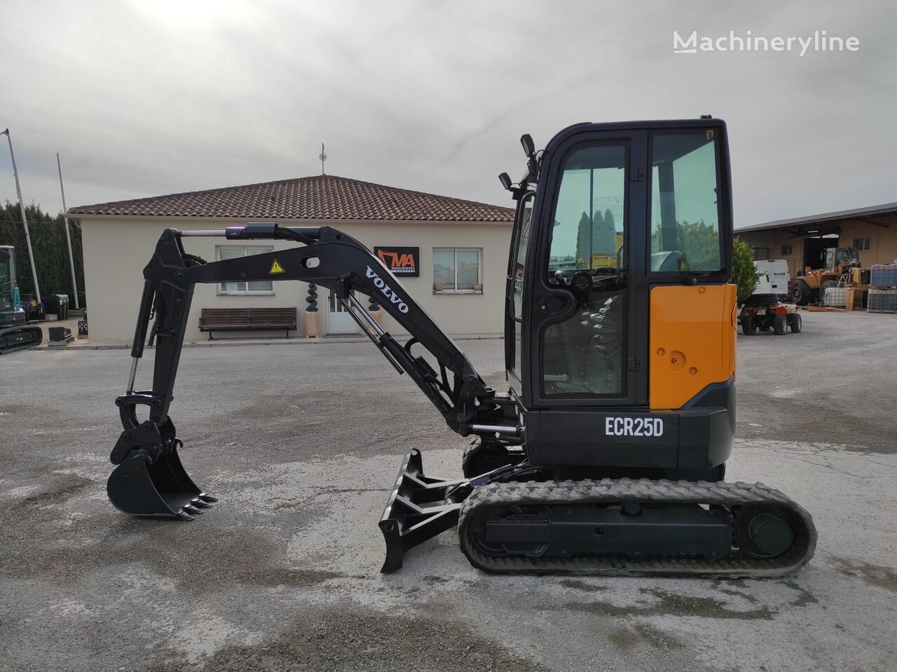 Volvo ECR25D mini excavator