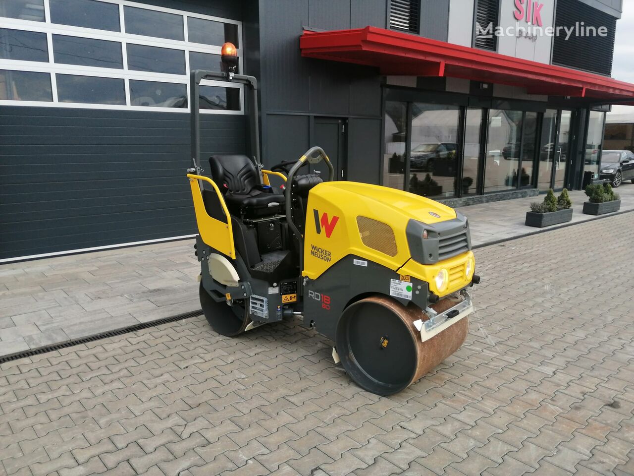 new Wacker Neuson RD18-80 mini road roller