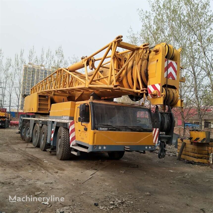 Liebherr LTM 1300 mobile crane