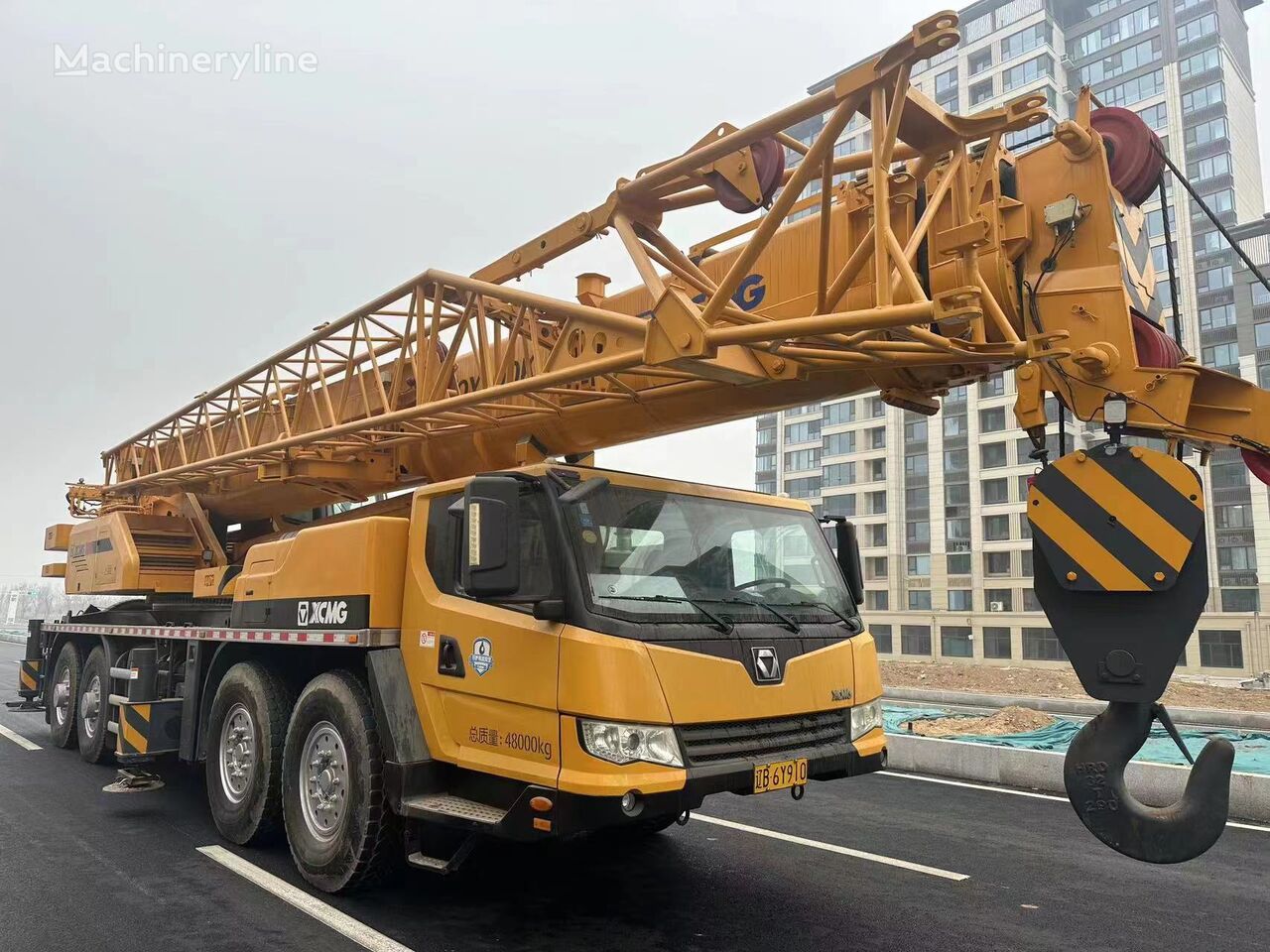 XCMG XCMG QY100K used 100 ton hydraulic mounted mobile truck crane ...