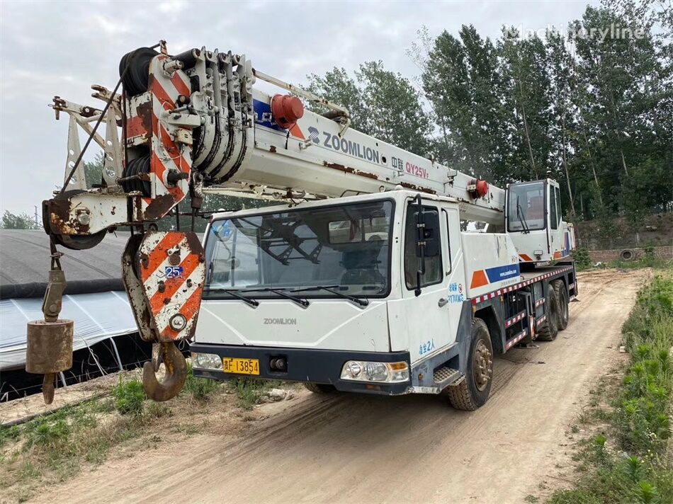 Zoomlion Zoomlion QY25V used 25-ton hydraulic mounted truck crane  mobile crane