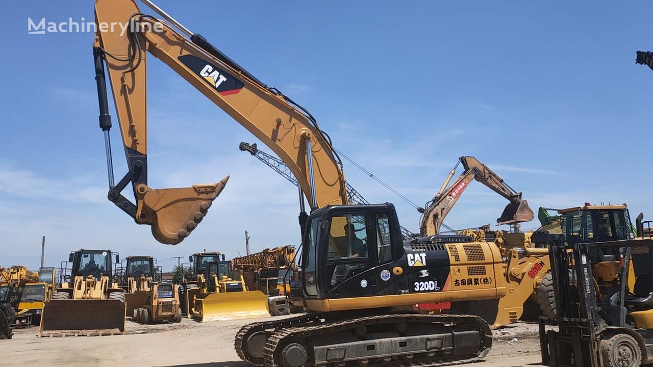 CATERPILLAR 320DL tracked excavator for sale China Shanghai, ZY31553