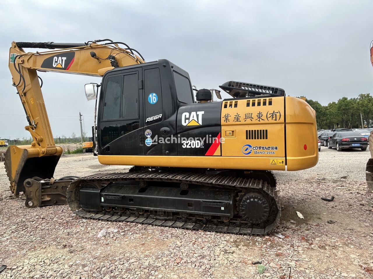 Caterpillar 320D2 tracked excavator