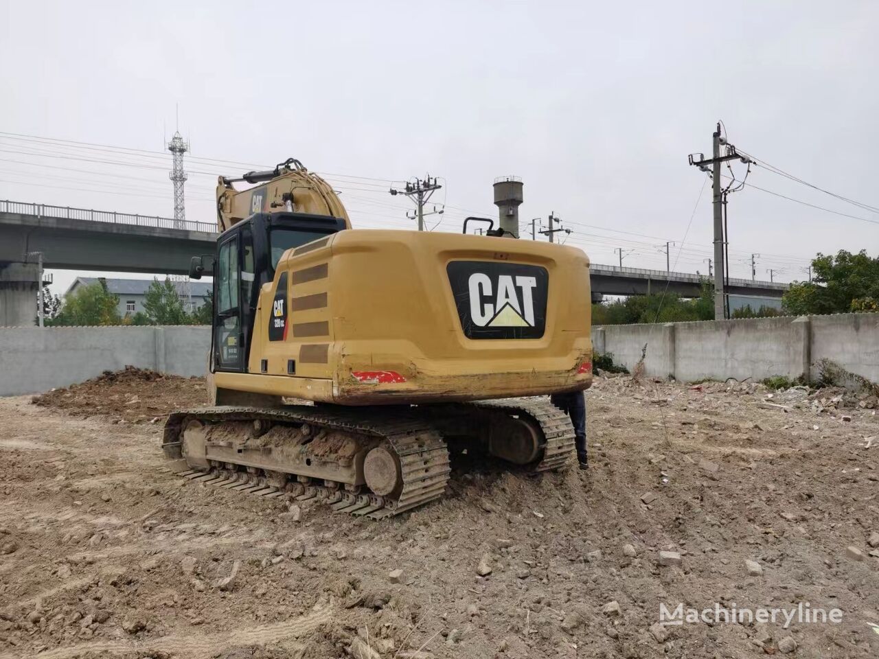 Caterpillar 320GC tracked excavator