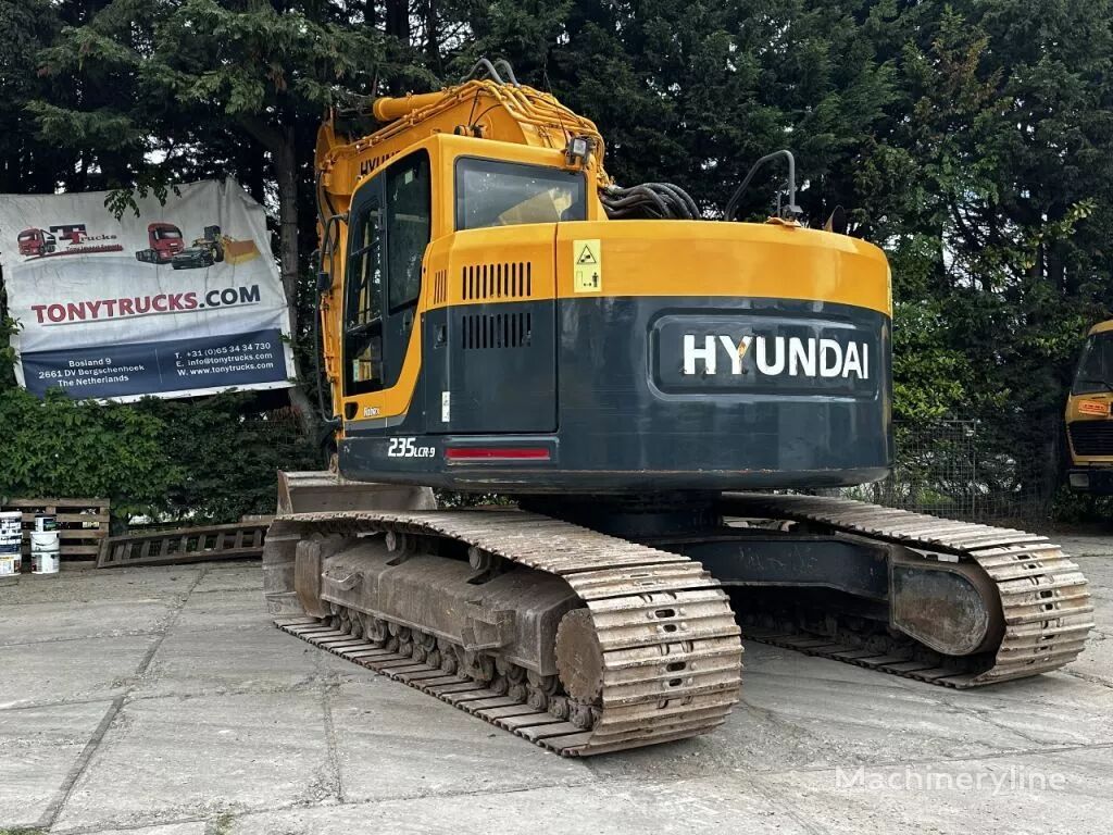 Hyundai ROBEX 235 LCR-9 Excavator Hammerline tracked excavator