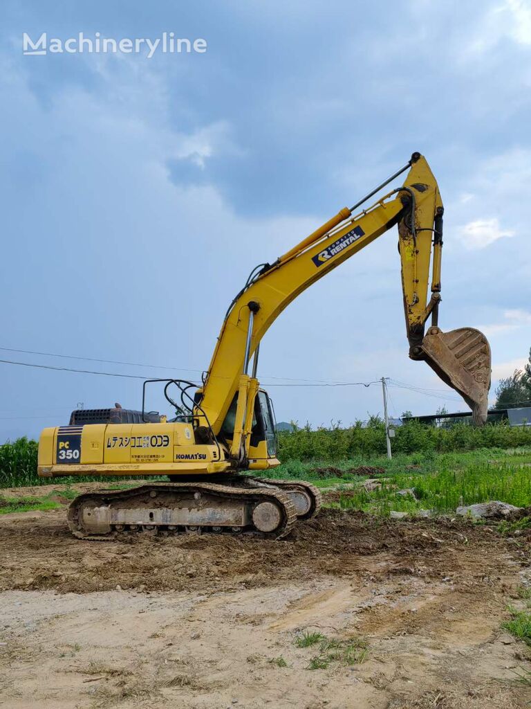 komatsu giant excavator