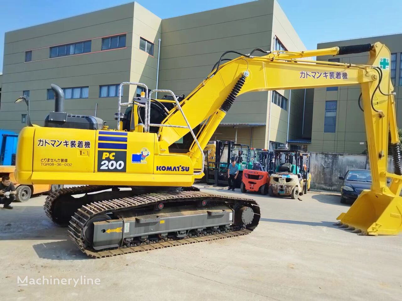 Komatsu pc200-8 tracked excavator for sale China Shanghai, YE36832