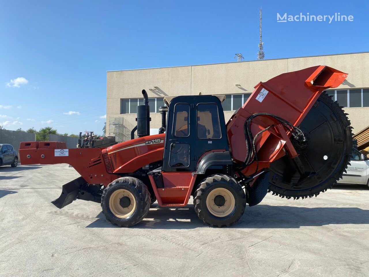 Ditch-Witch RT115 trencher