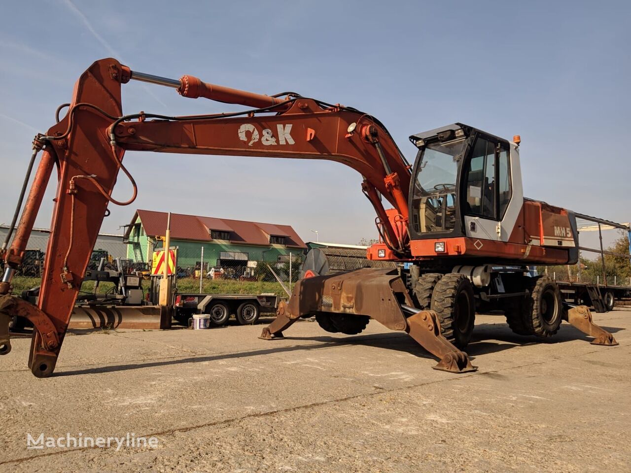 O&K MH 5 wheel excavator