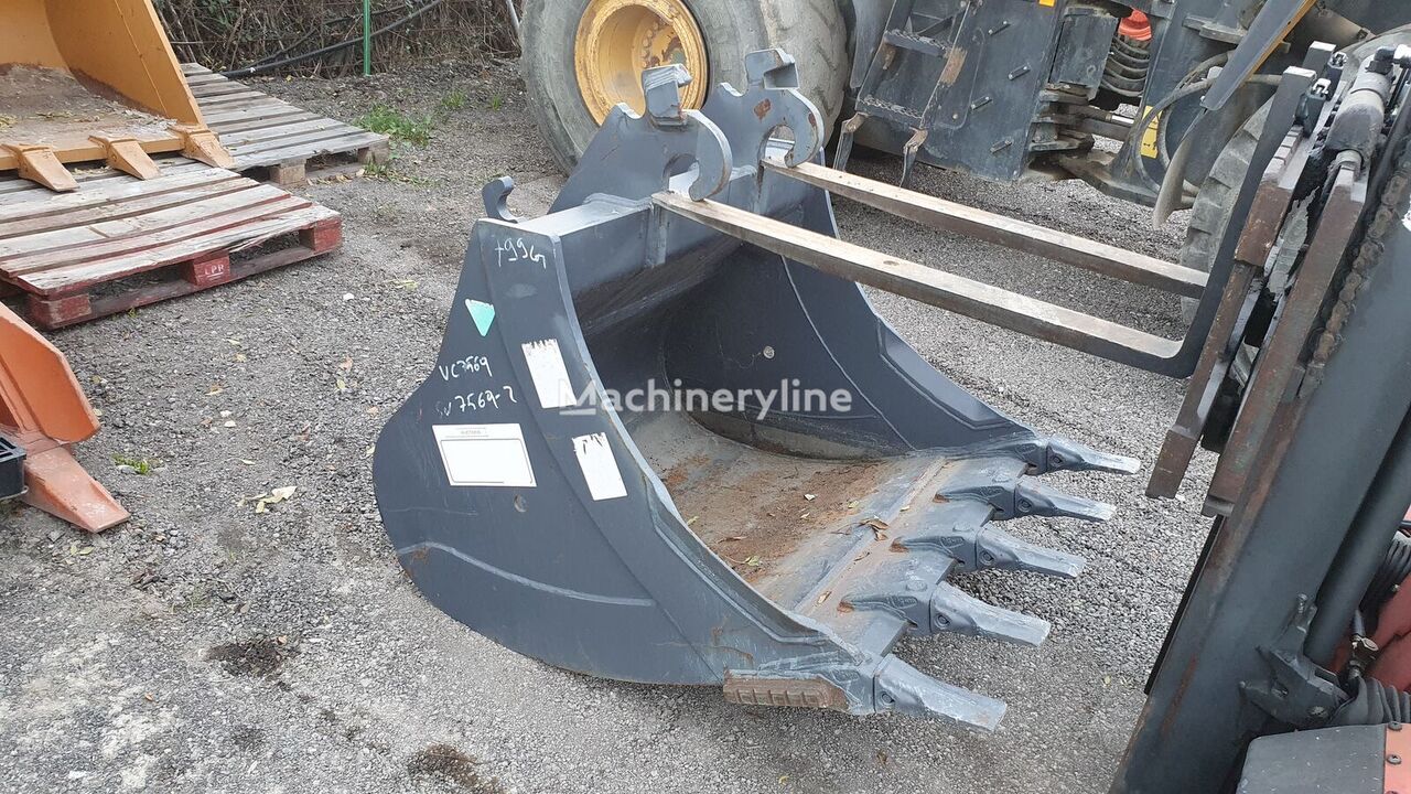 new Caterpillar 320 excavator bucket