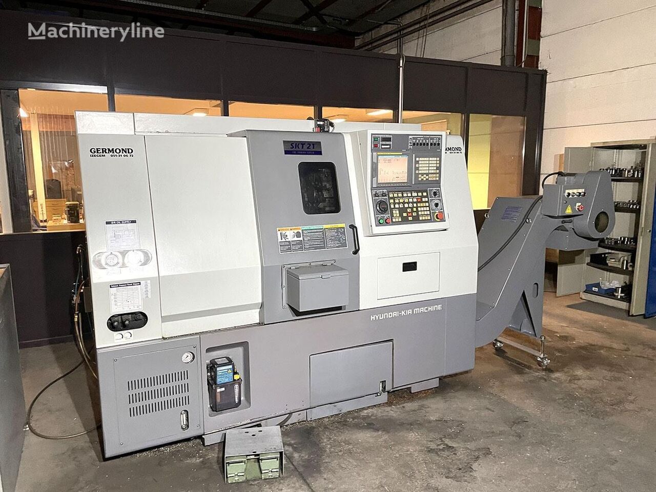 Hyundai Ø 350 X 410 Mm CNC Metal Lathe For Sale Belgium Deinze, FY37700