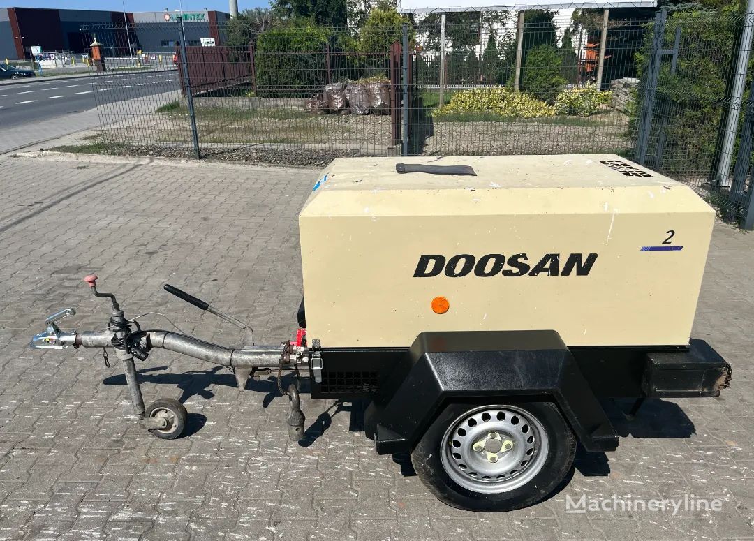 Doosan 7/20 mobile compressor