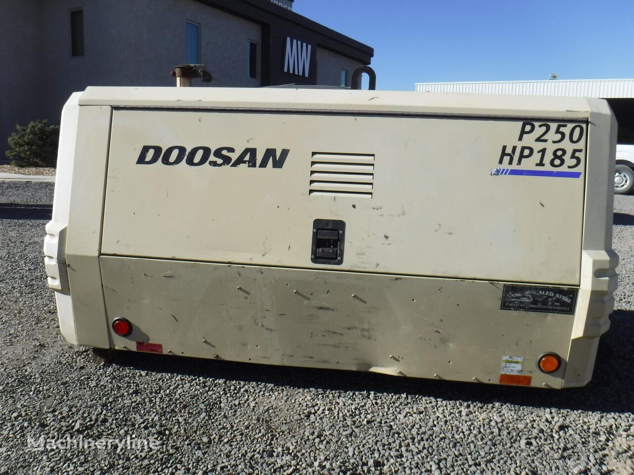 Doosan P250/HP185WDZ-T4F stationary compressor