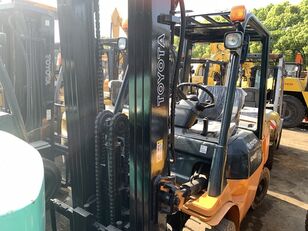 TOYOTA 7FD30 forklift