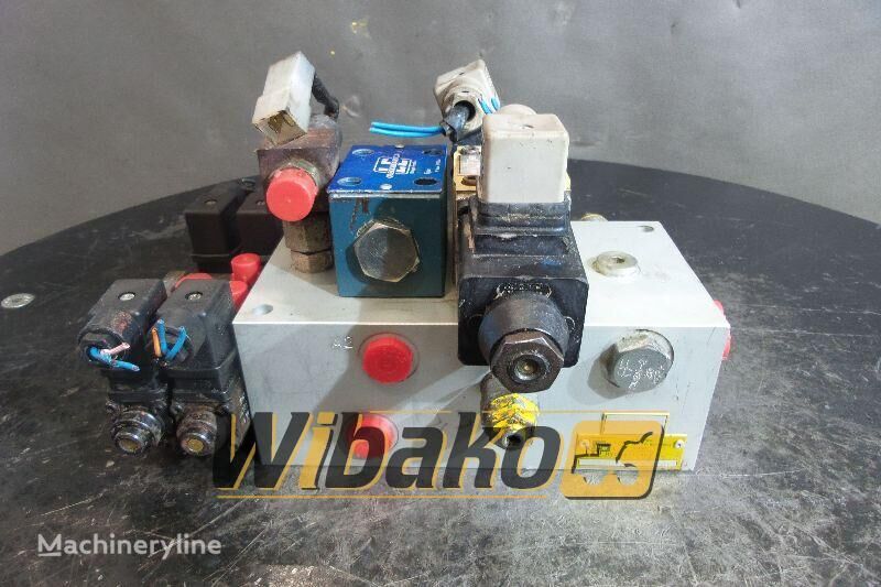 FP Hydraulique 9516.01 42-96 hydraulic distributor for excavator