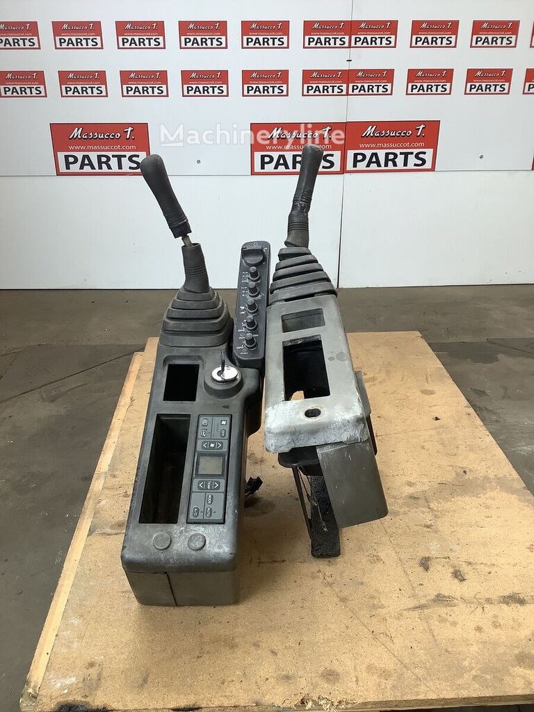 Pilot control unit for Hitachi Zx 160 excavator for sale Italy Cuneo ...