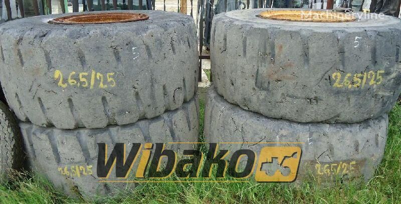 Bridgestone 26.5/25 wheel loader tire